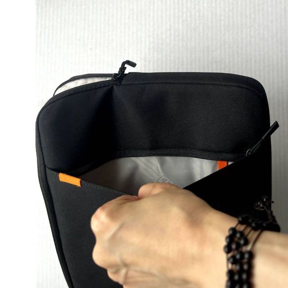 Tomtoc 360 Protective Laptop Sleeve Water Resistant Black 13"Mackbook, 12.9"IPad - Picture 7 of 9